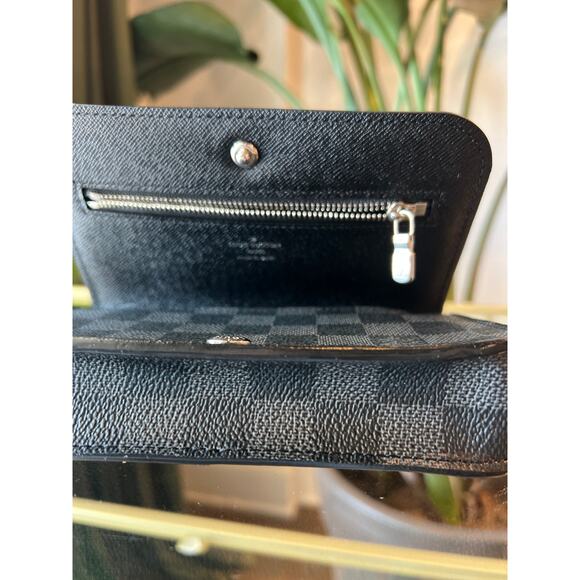 LOUIS VUITTON Damier Graphite Belt Pochette - Picture 9 of 16